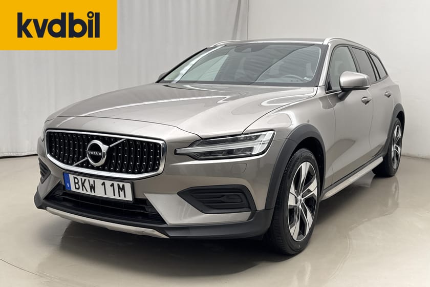 Bild 1 av Volvo V60 Cross Country D4 AWD (190hk) SE II Drag B-Kam
