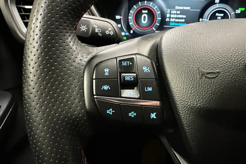 Ford Kuga Hybrid AWD bilde 22