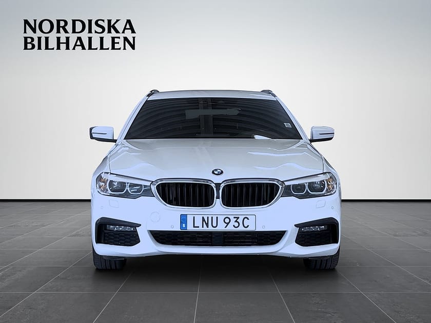 Bild 2 av BMW 520d xDrive Touring Steptronic M Sport Harman/K Drag