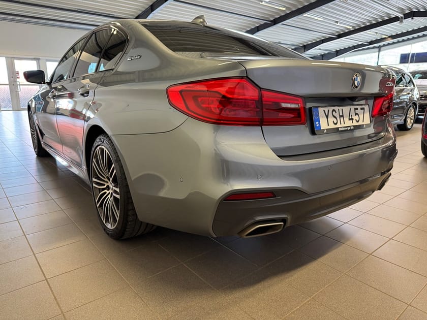 Bild 4 av BMW 530e iPerformance Sedan AUTO M-Sport/B-KAMERA/NAVI/RATTVÄRME