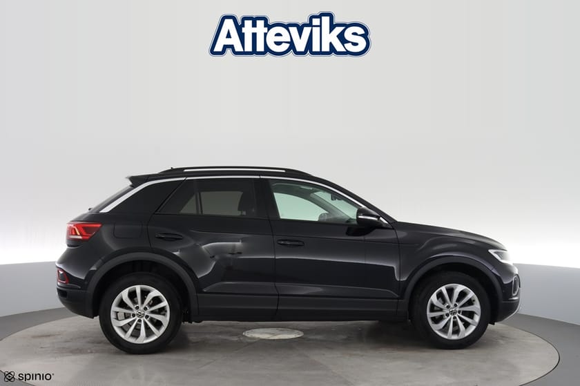 Bild 2 av Volkswagen T-Roc 1.5 TSI DSG 150hk Kamera P-Värm Keyless Clima