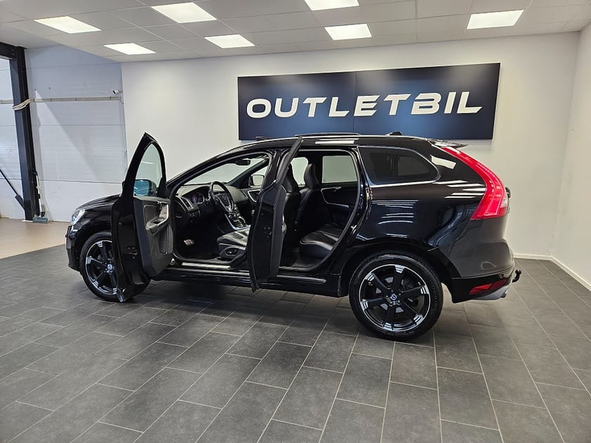 Bild 4 av Volvo XC60 R-Design D5 220hk AWD Business EditionPro Panorama Drag