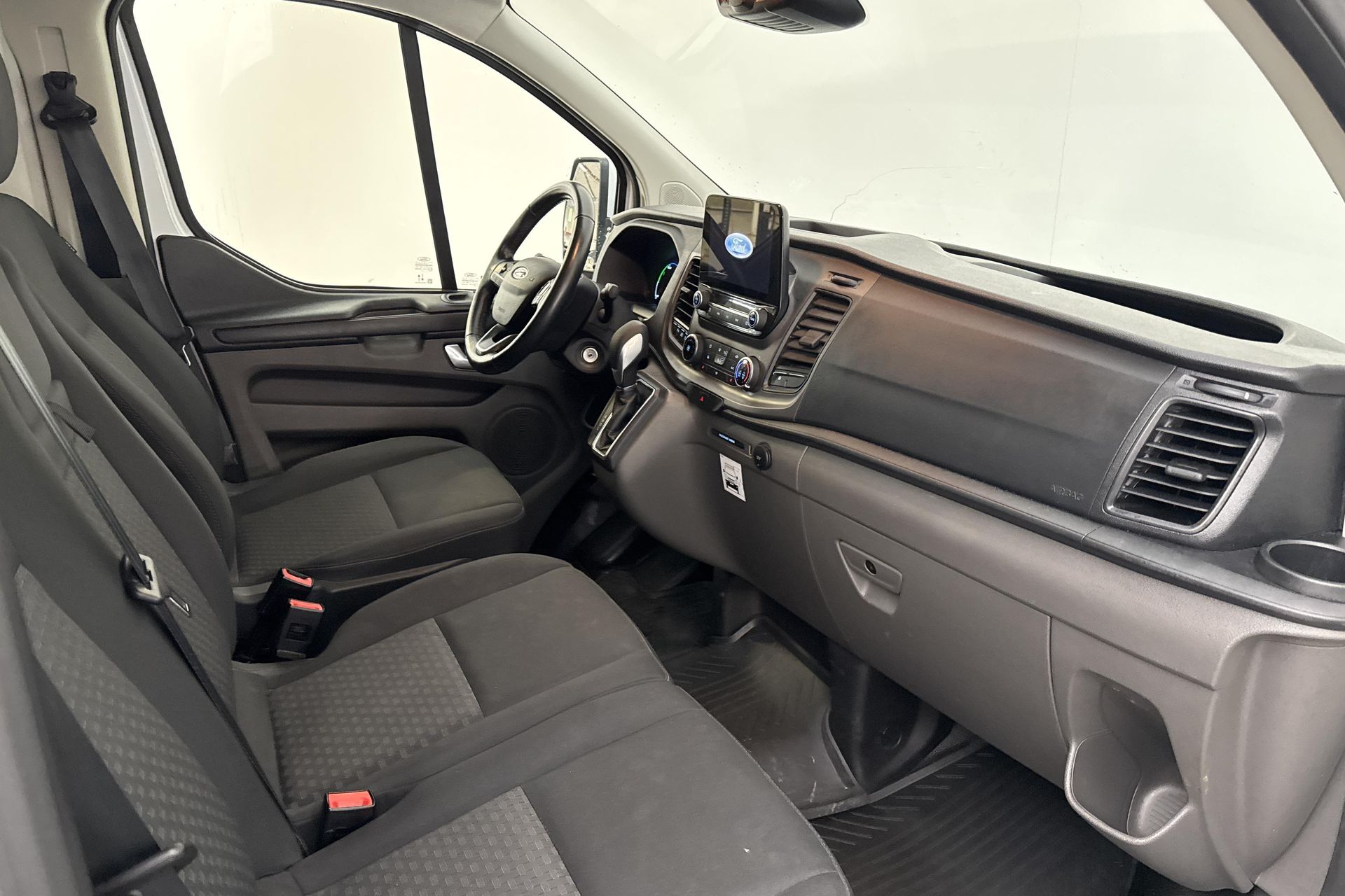 Ford Transit Custom 340 Plug-in Hybrid 2022, kuva 7/10