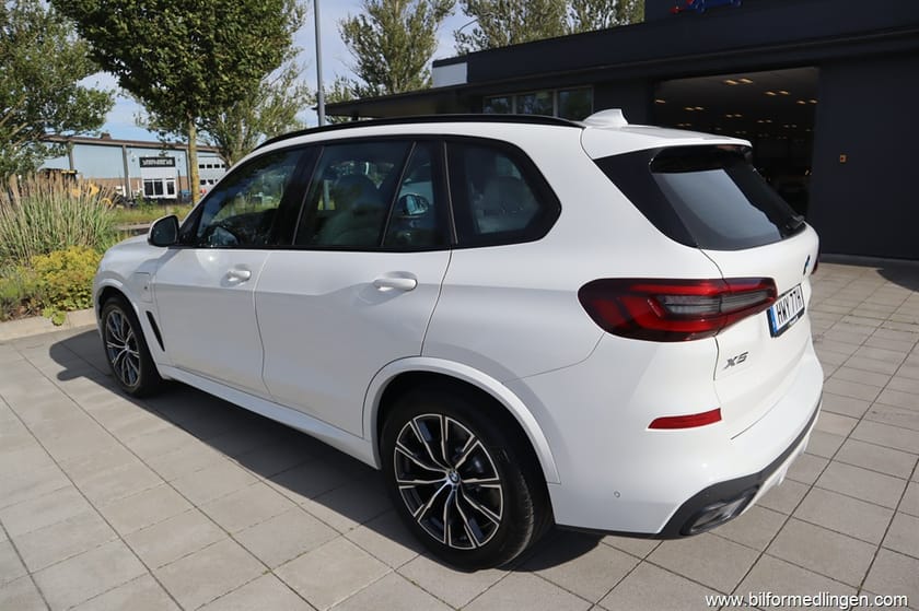 Bild 3 av BMW X5 xDrive45e iPerformance 394hk Plug-in Aut Momsbil M-Sport 1 Ägare
