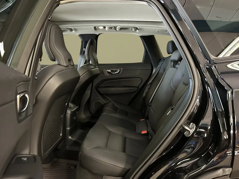 Bild 12 av 15 – Volvo XC60 T6 Plus Dark Edition Plus Edition