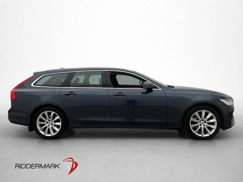 Bild 4 av Volvo V90 D4 Momentum Värmare Drag CarPlay BLIS P-Sensorer
