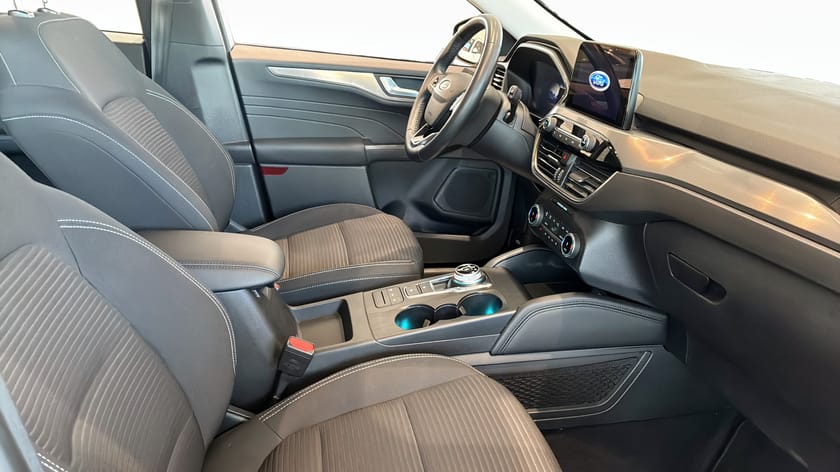 Bild 3 av Ford Kuga Plug-In Hybrid Titanium 225hk privatleasing fr. 4395 kr/mån