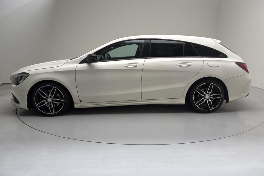 Bild 2 av Mercedes-Benz CLA 220 d 4MATIC Shooting Brake (177hk) AMG Night