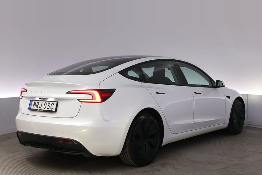 Bild 5 av Tesla Model 3 Standard Range Highland Autopilot Pano V-hjul