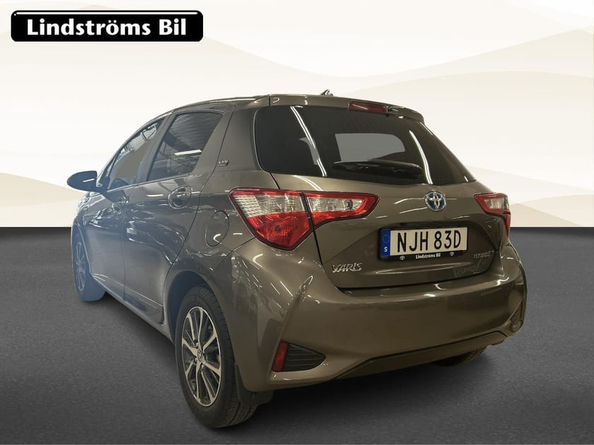 Bild 4 av Toyota Yaris Hybrid 1,5 5-D Y20 SMARTPHONE INTEGRATION VINTERHJUL