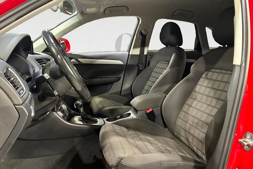 Bild 3 av Audi Q3 2.0 TFSI 170 HK AUT Q DRAG M&K BLUETOOTH 1856KR/ÅR 18"