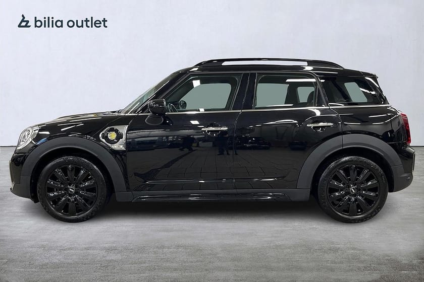 Bild 2 av MINI Countryman Cooper SE ALL4 Sport 220hk Kamera Navigation