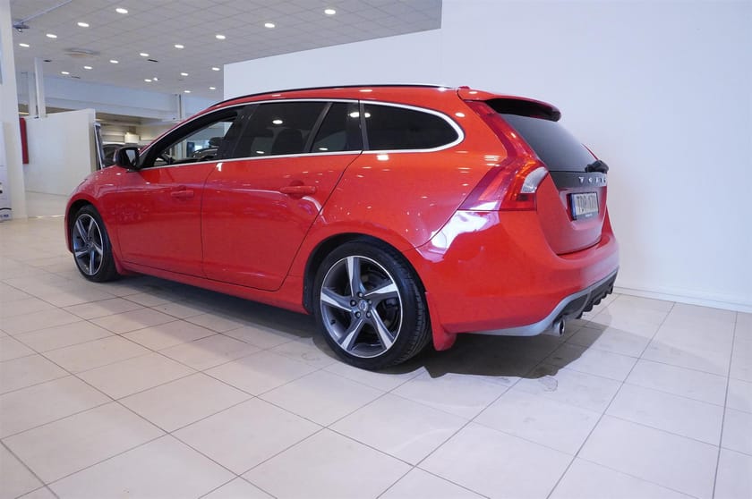 Bild 5 av Volvo V60 D5 205hk R-Design, Elstol M Minne, Dragkrok, Bluetooth