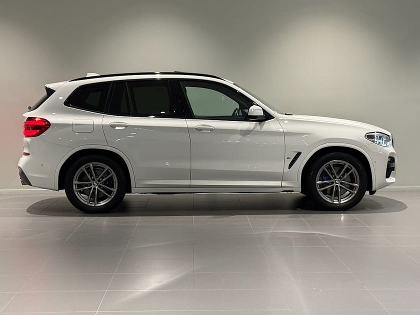 Bild 3 av BMW X3 xDrive30e M Sport Drag Panorama Hifi Elstol m minne