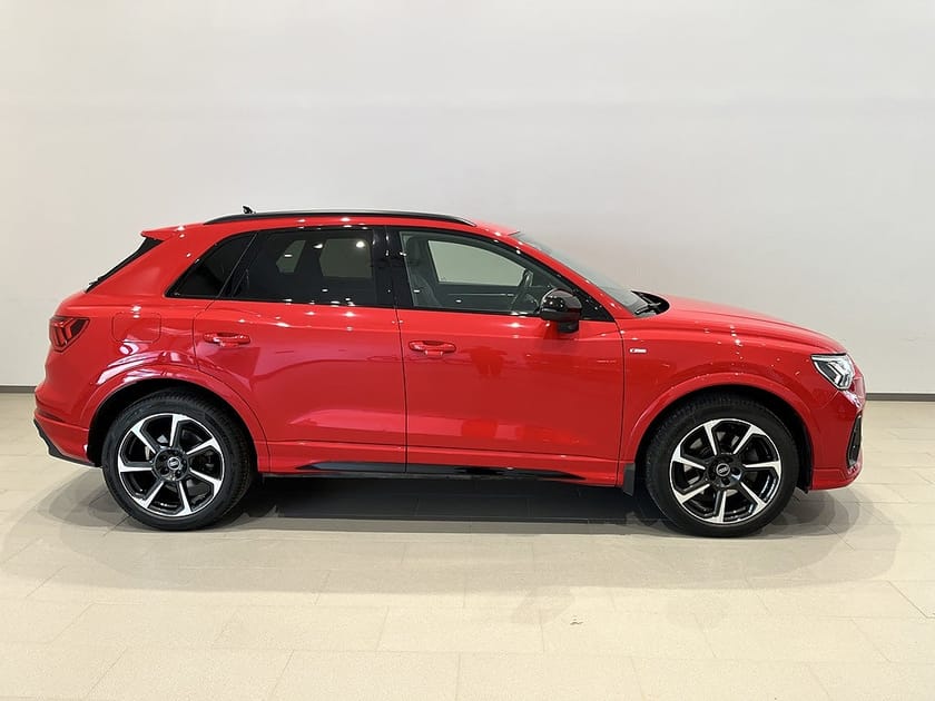 Bild 3 av Audi Q3 40 TDI quattro 200HK S-line Drag Värmare