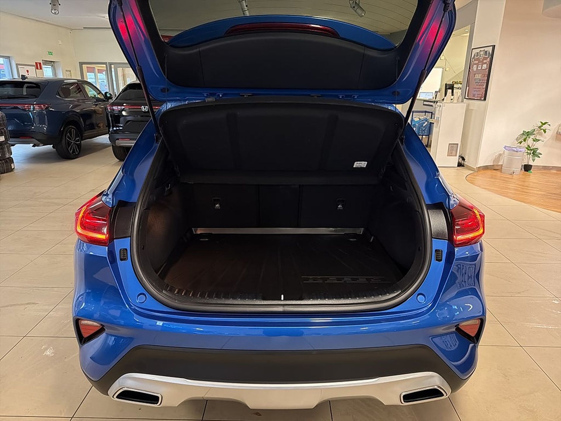 Kia XCeed 1.4 T-GDI Advance Plus 2020, kuva 7/10
