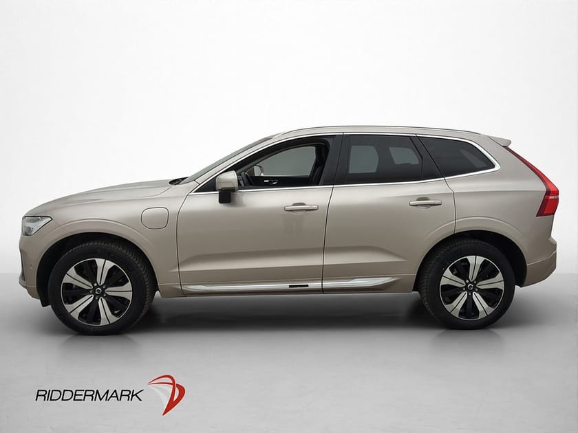 Bild 2 av Volvo XC60 Recharge T6 AWD Core Edition P-Värmare Pano 360°