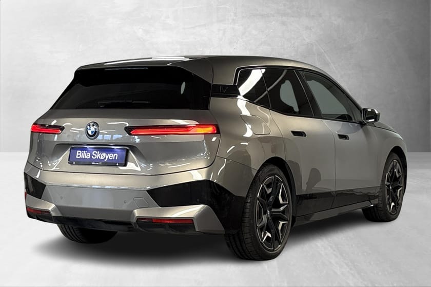 Bilde 4 av BMW iX xDrive40