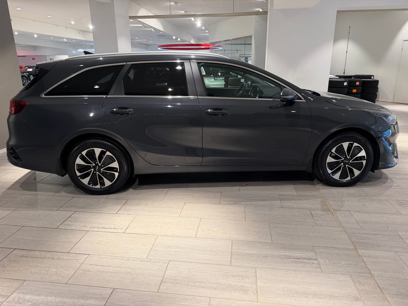 Bild 5 av Kia Ceed Sportswagon Plug-in Hybrid 141hk Advance | Navi Backkamera V-hjul Batteri 98%