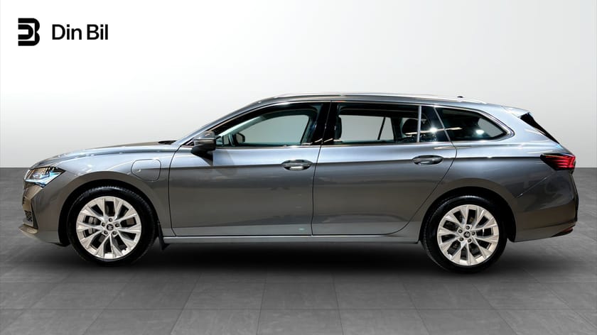 Bild 2 av Škoda Superb iV Kombi Selection DSG Drag