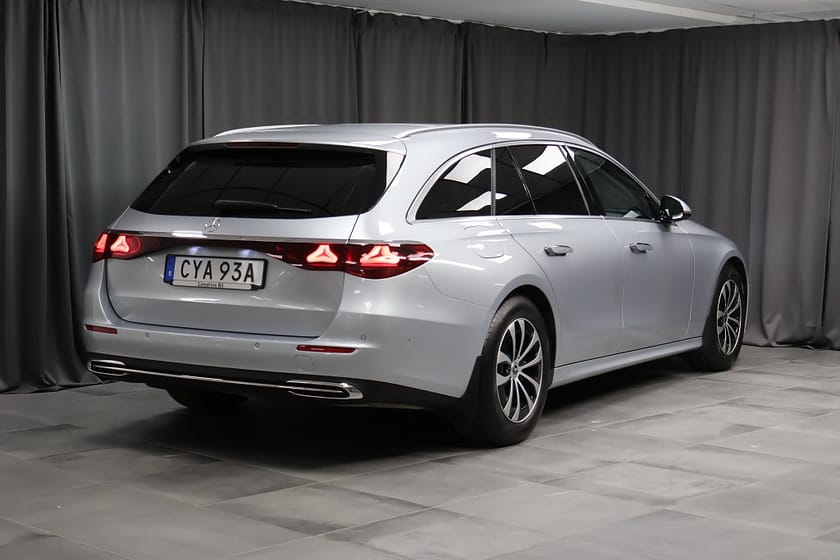 Bild 2 av Mercedes-Benz E 220 T d Avantgarde Advanced Säteskomfortpaket Keyless