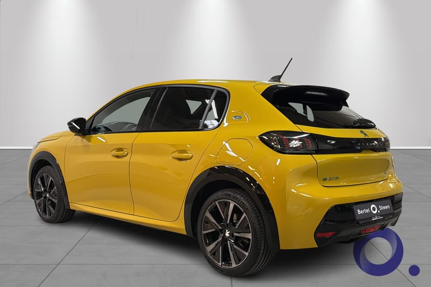 Bilde 3 av Peugeot e-208 GT 136hk | ADAPTIV CRUSIE, CARPLAY, KAMERA, NAVI++