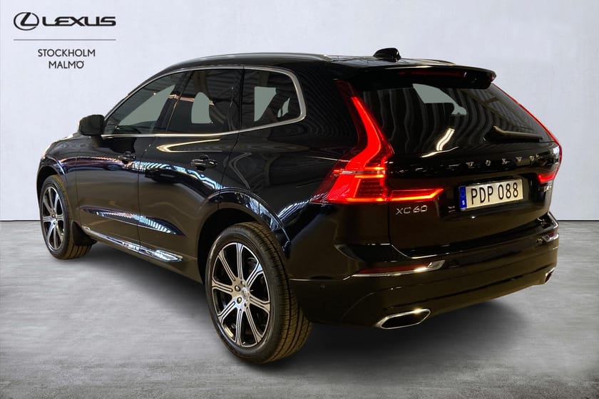 Bild 3 av Volvo XC60 D4 Inscription 20" Panorama B-kam 360 H&K Drag