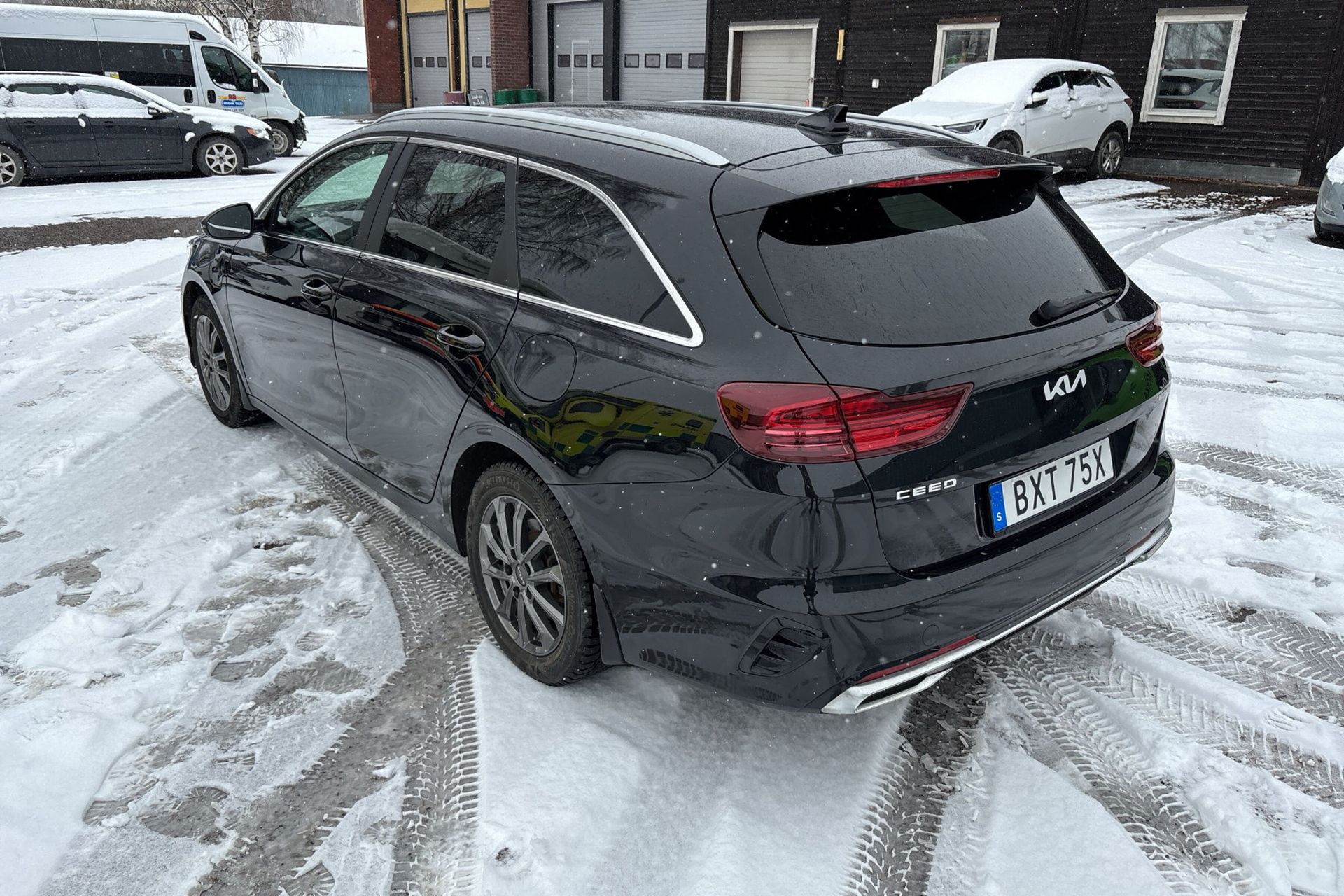 Kia Ceed Sportswagon Plug-in Hybrid 2023, kuva 6/7