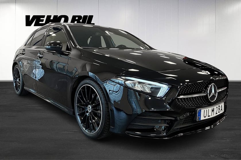 Bild 2 av Mercedes-Benz A 200 AMG Line Pano Burmester Drag Navi Kamera