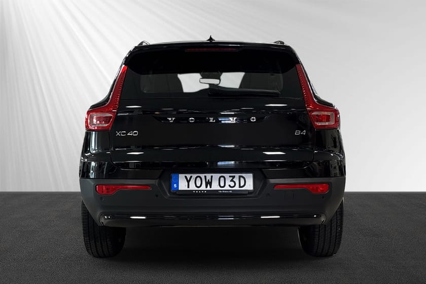 Bild 2 av Volvo XC40 B4 FWD Bensin Plus Dark