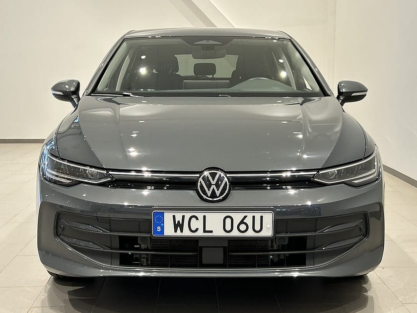 Bild 3 av Volkswagen Golf Life 1.5 eTSI 150hk Backkamera Keyless