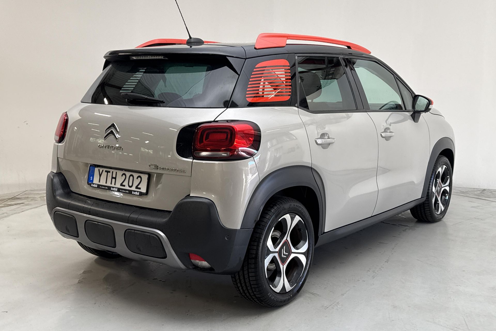Citroen C3 Aircross 1.2 PureTech 110 2018, photo 3/10