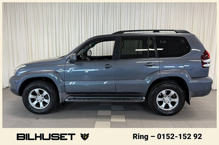 Bild 5 av Toyota Land Cruiser 3.0 D-4D 4x4 AUT 7-SITS DRAG TAKLUCKA