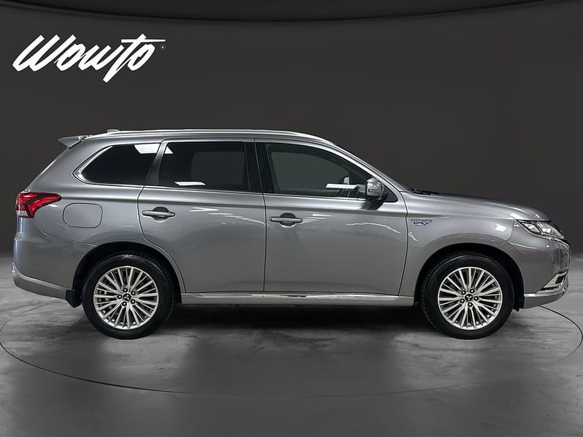Bild 3 av Mitsubishi Outlander PHEV AWD Business X / Skinn / 360