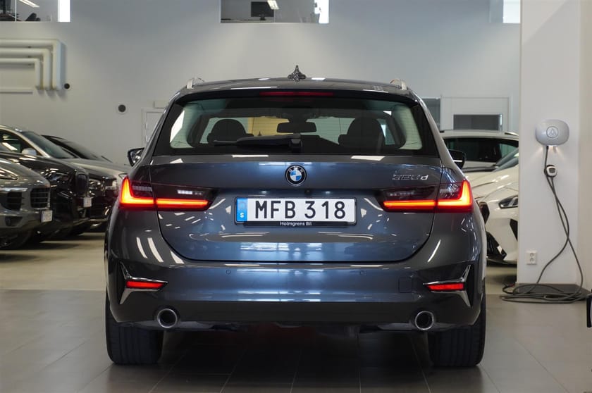 Bild 4 av BMW 320d Touring Luxury Line Kamera Navi CarPlay