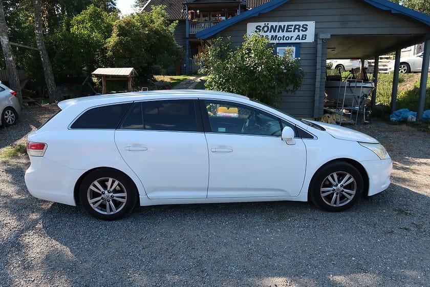 Bild 2 av Toyota Avensis Kombi 1.8 Valvematic Business Euro 4