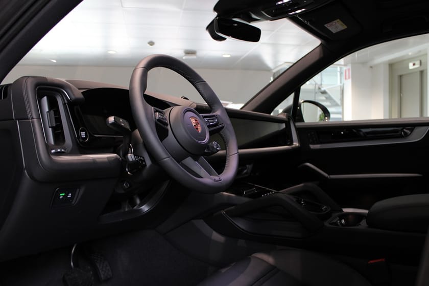 Bild 3 av Porsche Cayenne E-Hybrid 