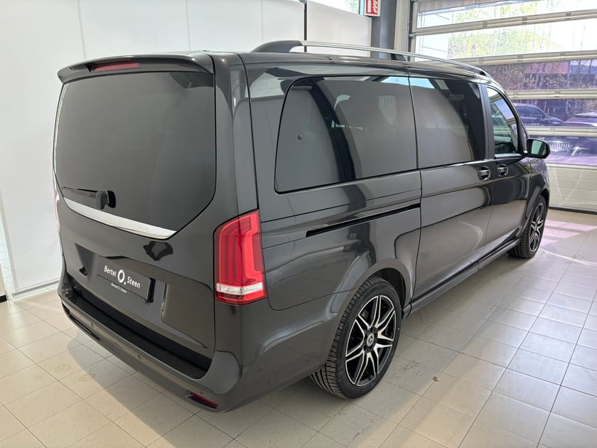 Bilde 3 av Mercedes-Benz V 300d 4MATIC 3.2t Burmester, 4x4, EL seter, Hengerfeste, Adaptiv cruise