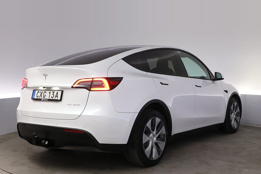 Bild 5 av Tesla Model Y Long Range AWD Autopilot Pano Drag