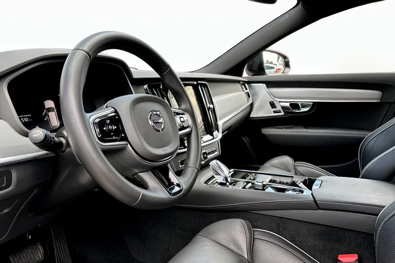 Volvo V90