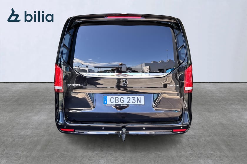 Bild 4 av Mercedes-Benz V 300d 4MATIC 3.2t 300 Den perfekta familjebussen med lyx och komfort!