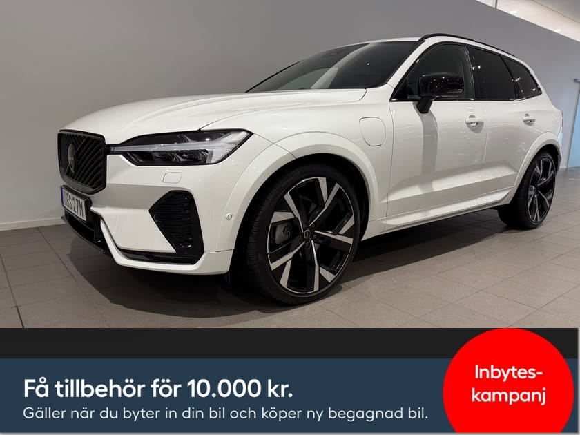 Bild 1 av Volvo XC60 T6 Plus Black Nordic Edition / 360 kamera / Panorama tak / Minnesstol / Dragkrok / 10 000kr tillbehör /