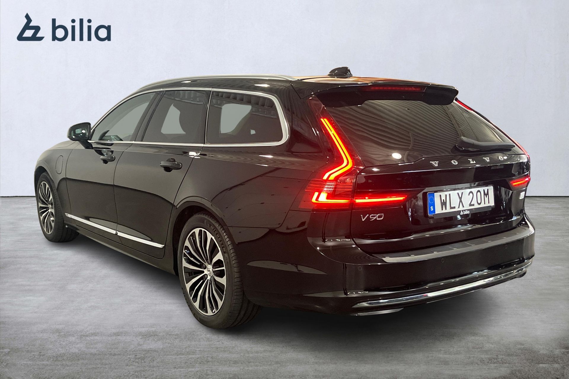 Volvo V90 T6 Core 2023, photo 2/10