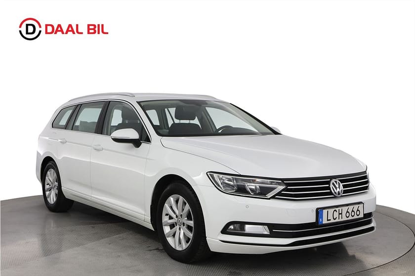 Bild 3 av Volkswagen Passat Sportscombi SC 2.0 TDI 150HK P-VÄRM DRAGKROK BACKKAMERA CARPLAY
