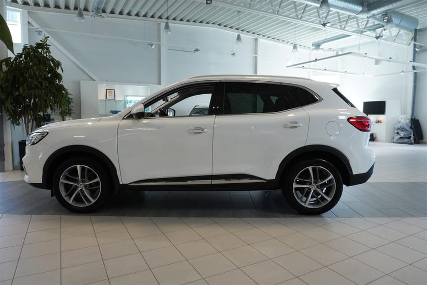 Bild 3 av MG EHS PHEV Luxury Pano Kamera El Stol