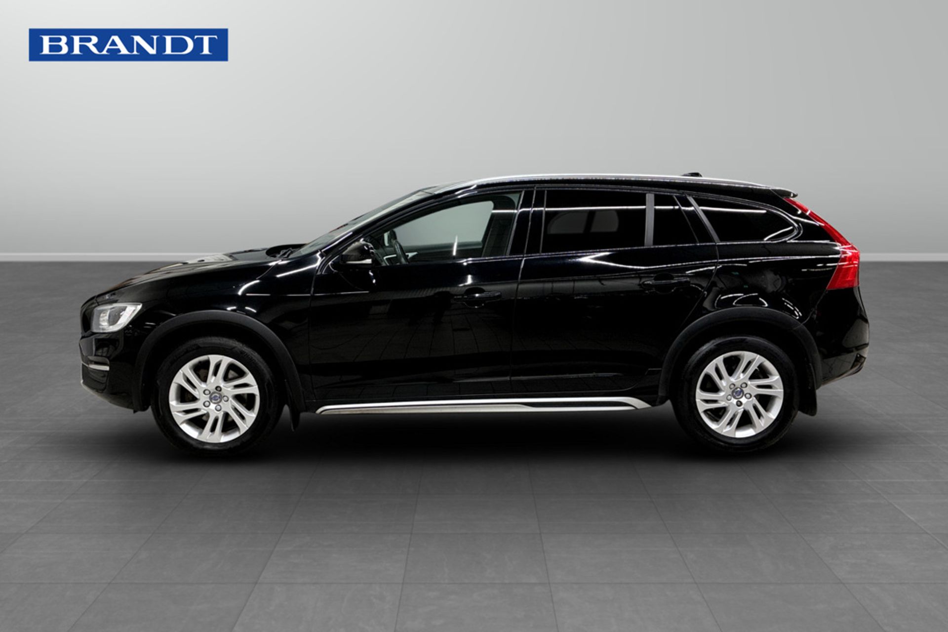Volvo V60 Cross Country D4 AWD 2018, bild 6/10