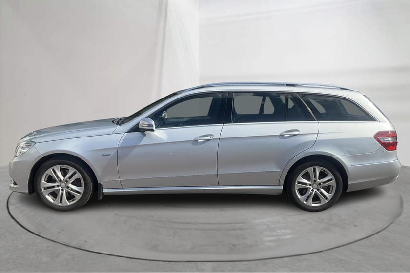 Bild 2 av Mercedes-Benz E 350 T CDI BE BlueEfficiency Kombi (231hk) Avantgarde