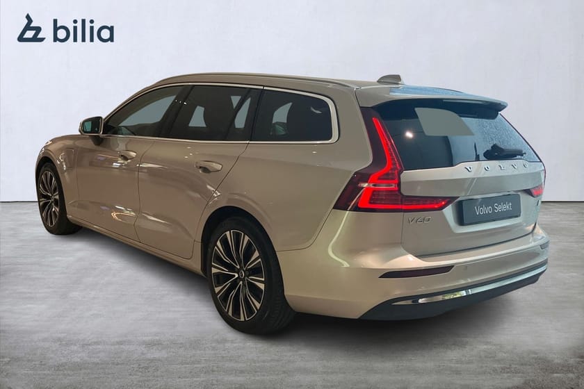Bild 2 av Volvo V60 Recharge T6 Core Edition / Läder / Elstol