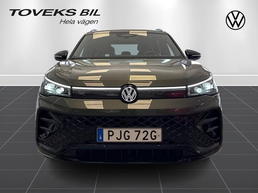 Bild 2 av Volkswagen Tiguan eHybrid R-Line SWE 1.5 272hk|Harman Kardon|Panoram