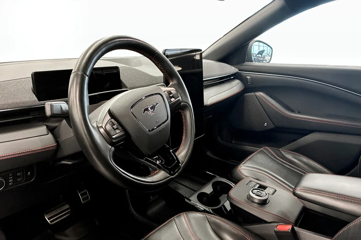 Ford Mustang Mach-E Standard Range AWD
